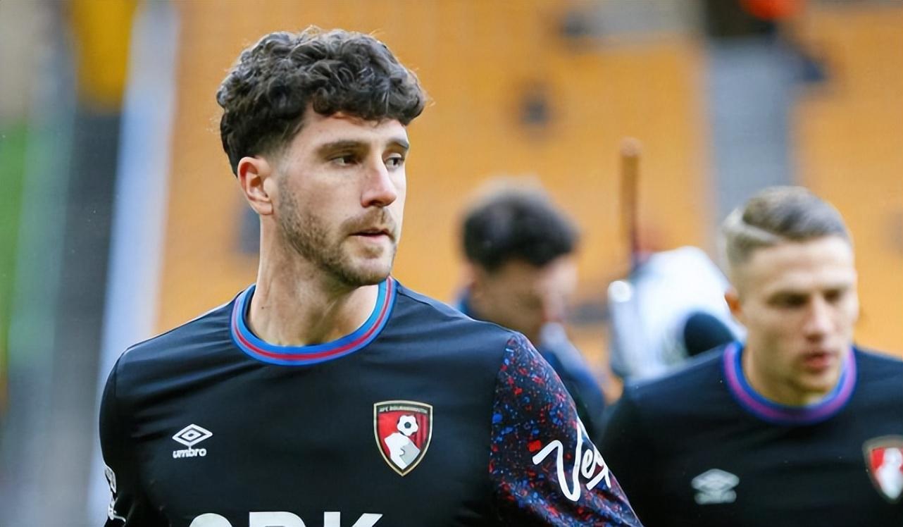 开云体育-尤文图斯挖角28岁英超天才中卫，阿根廷国脚，3大豪门也来争抢